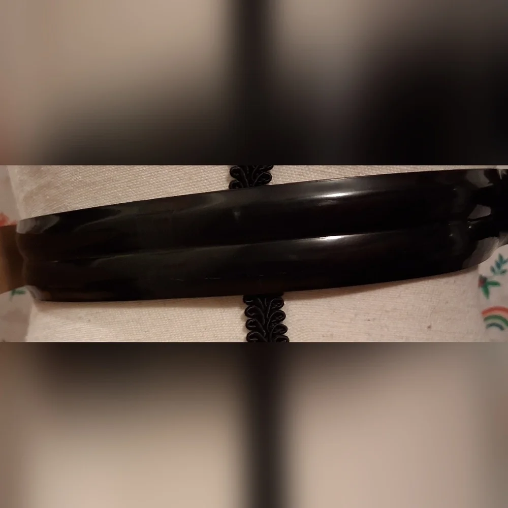 EUC Bally Black Patent Leather Casual Everyday Preppy Unisex Belt 43in